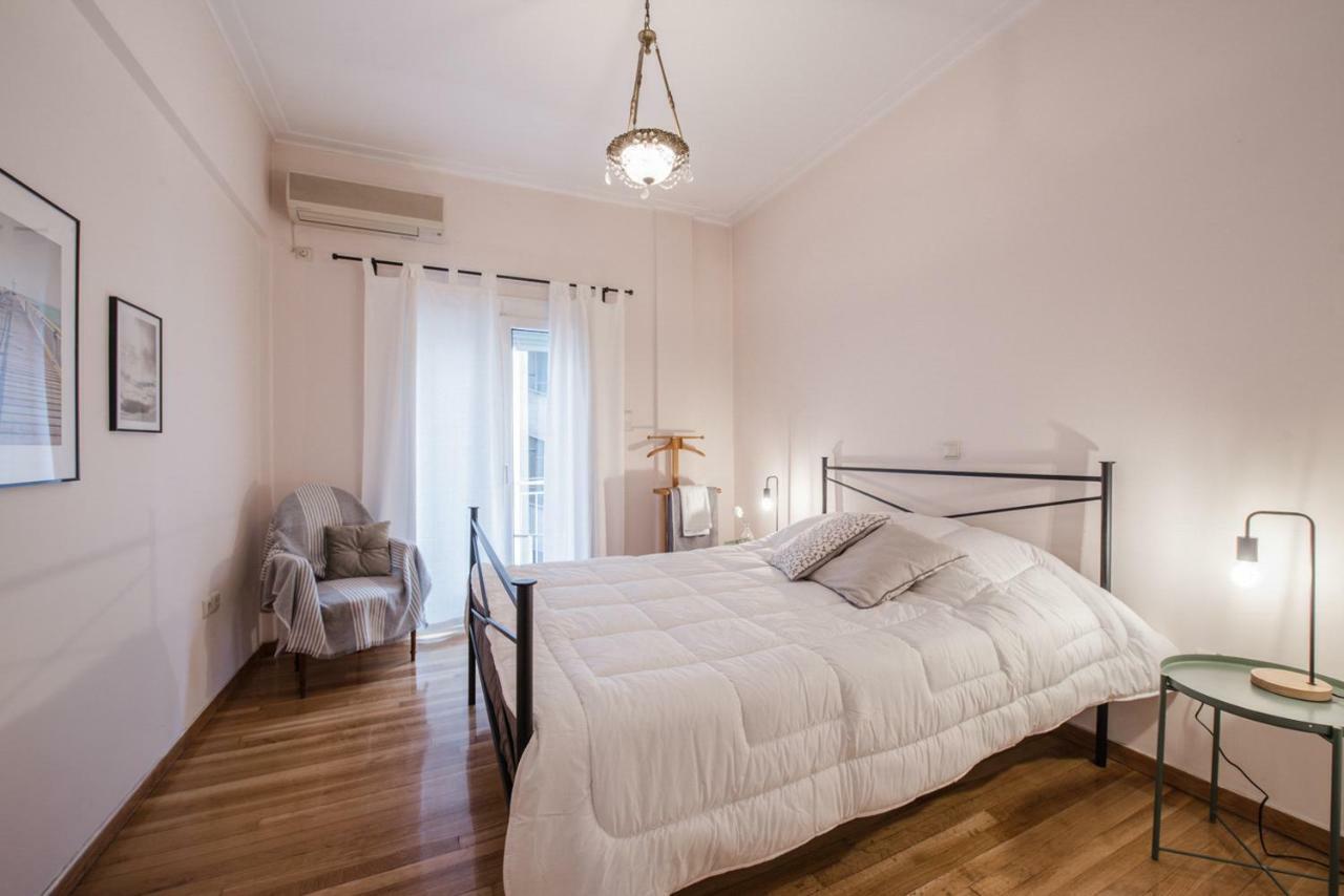 Retro Apartment At Trendy Exarcheia Athen Exterior foto
