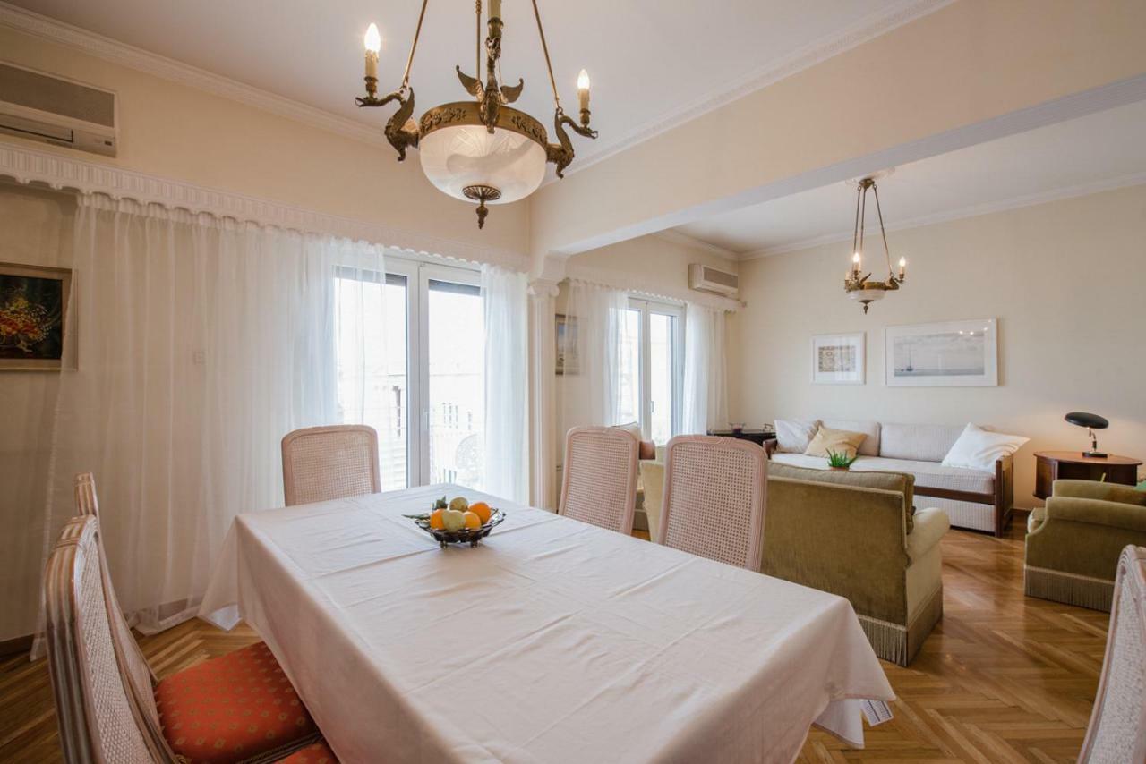 Retro Apartment At Trendy Exarcheia Athen Exterior foto