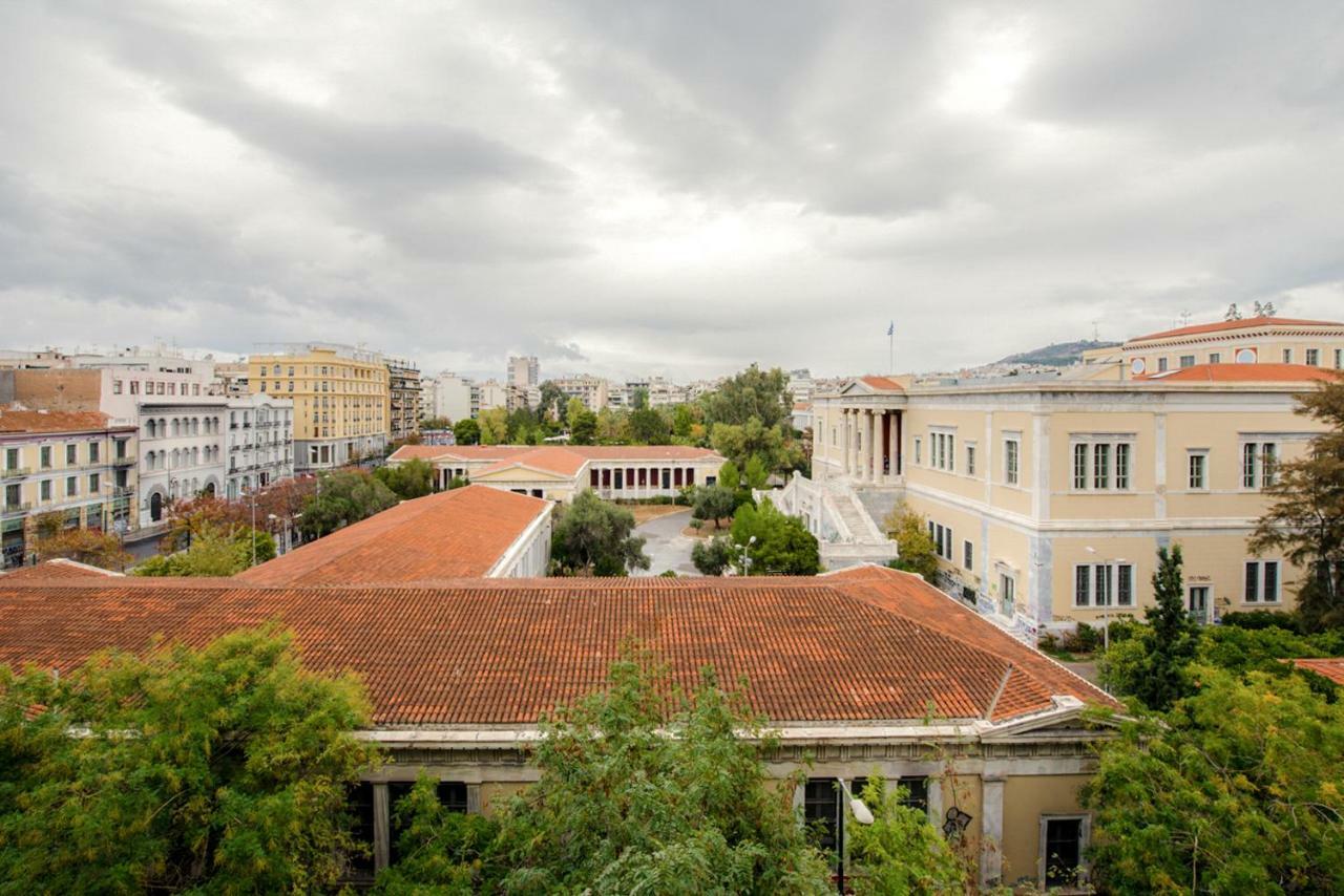 Retro Apartment At Trendy Exarcheia Athen Exterior foto