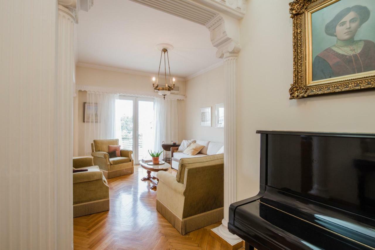 Retro Apartment At Trendy Exarcheia Athen Exterior foto